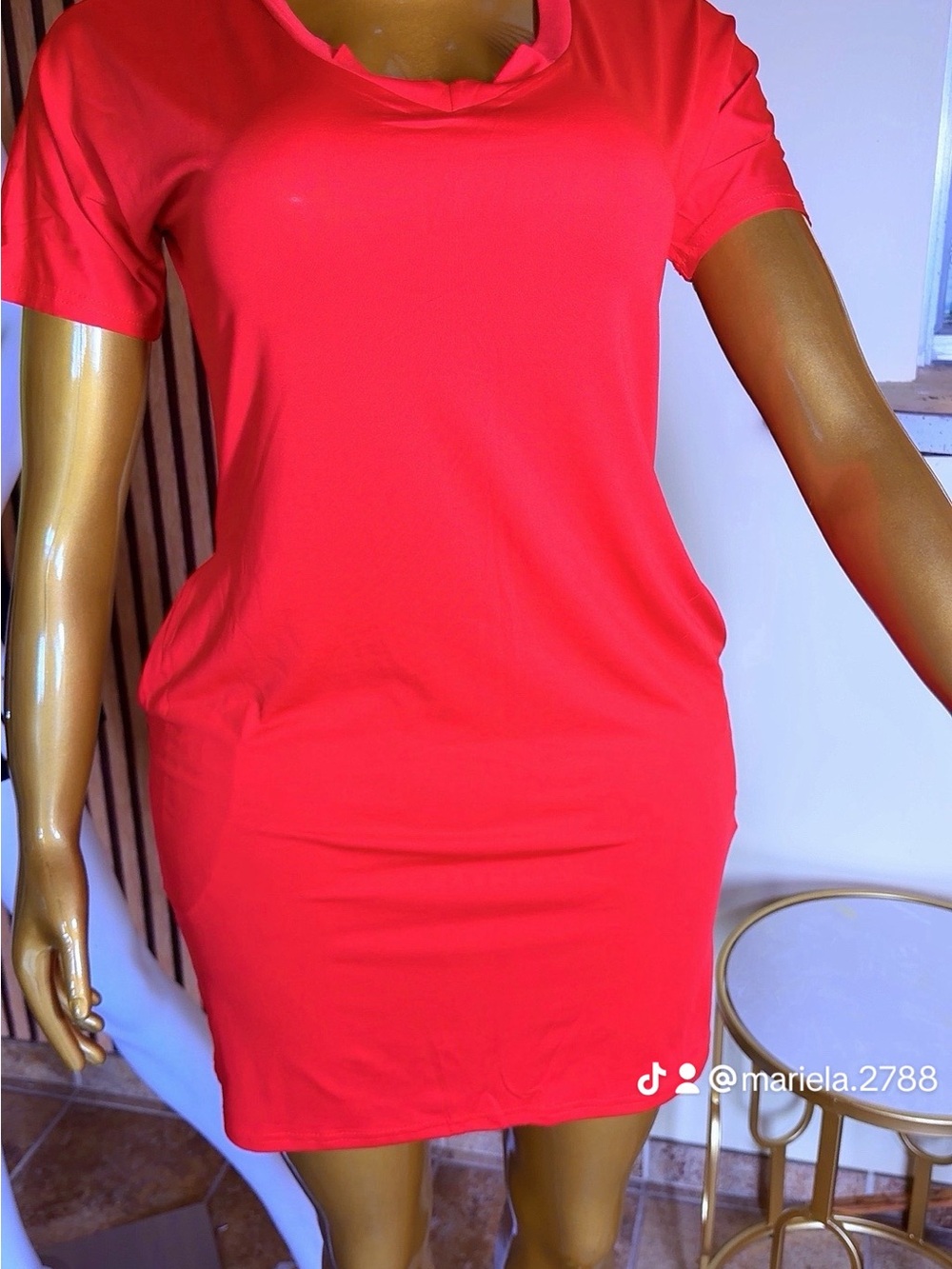 Classic Women's Red Short Sleeve Dress Top
